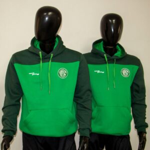 Camperas Canguro combinadas con escudo estampado