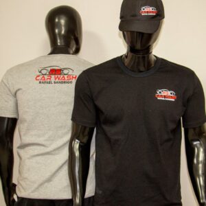 Remeras V de algodon y gorras con estampa en DTF